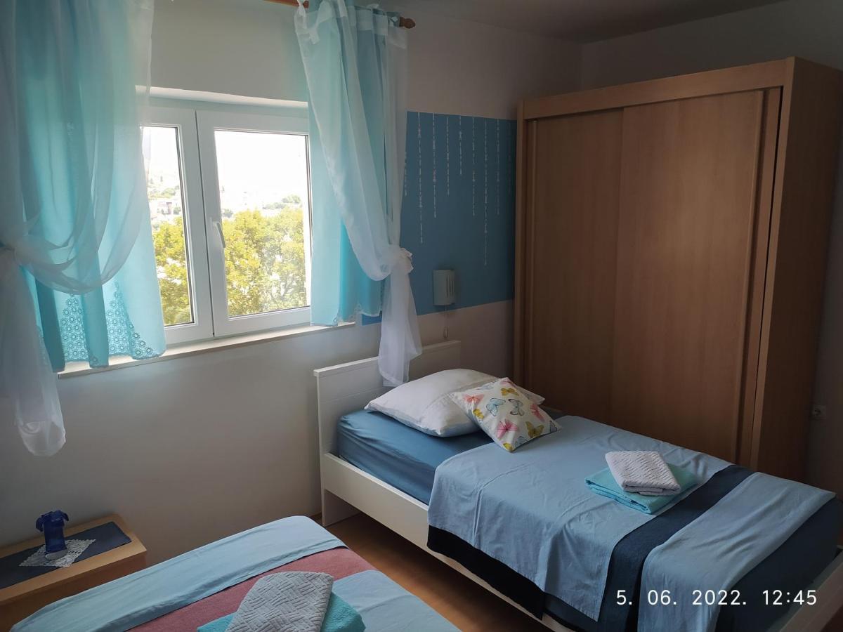 Apartment Sara Novi Vinodolski Bagian luar foto
