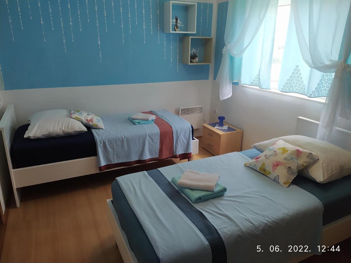 Apartment Sara Novi Vinodolski Bagian luar foto