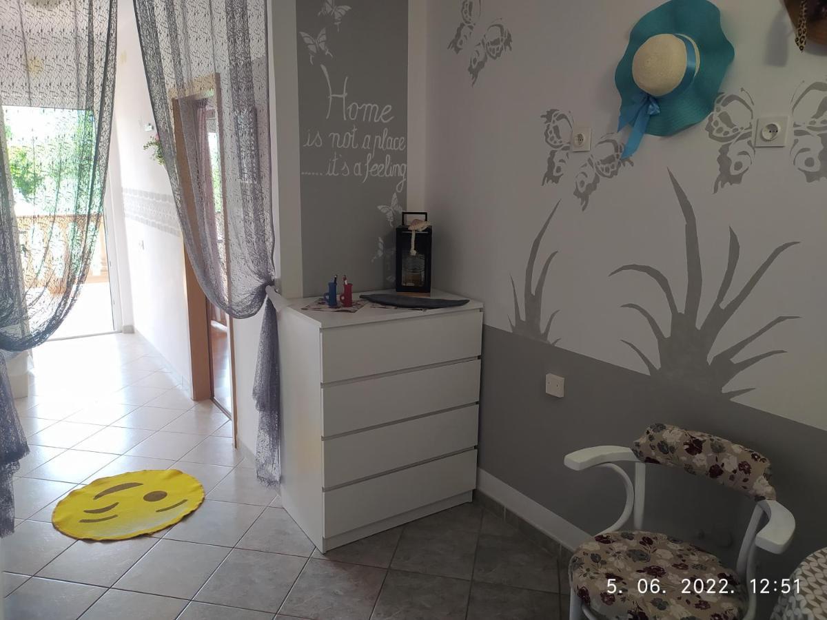 Apartment Sara Novi Vinodolski Bagian luar foto